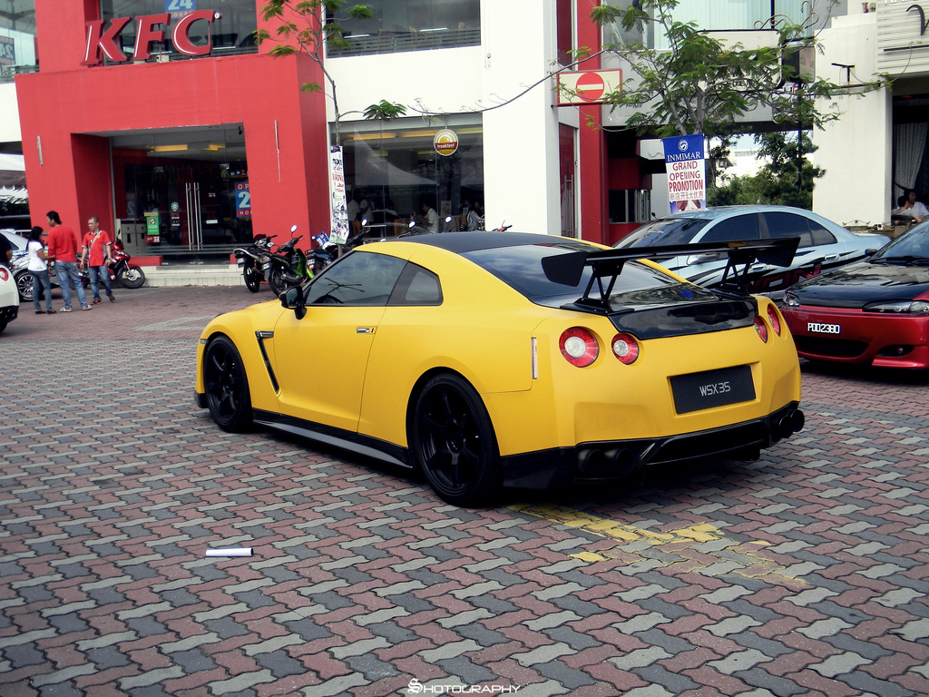 I fancy going matte in either yellow or red see pics below