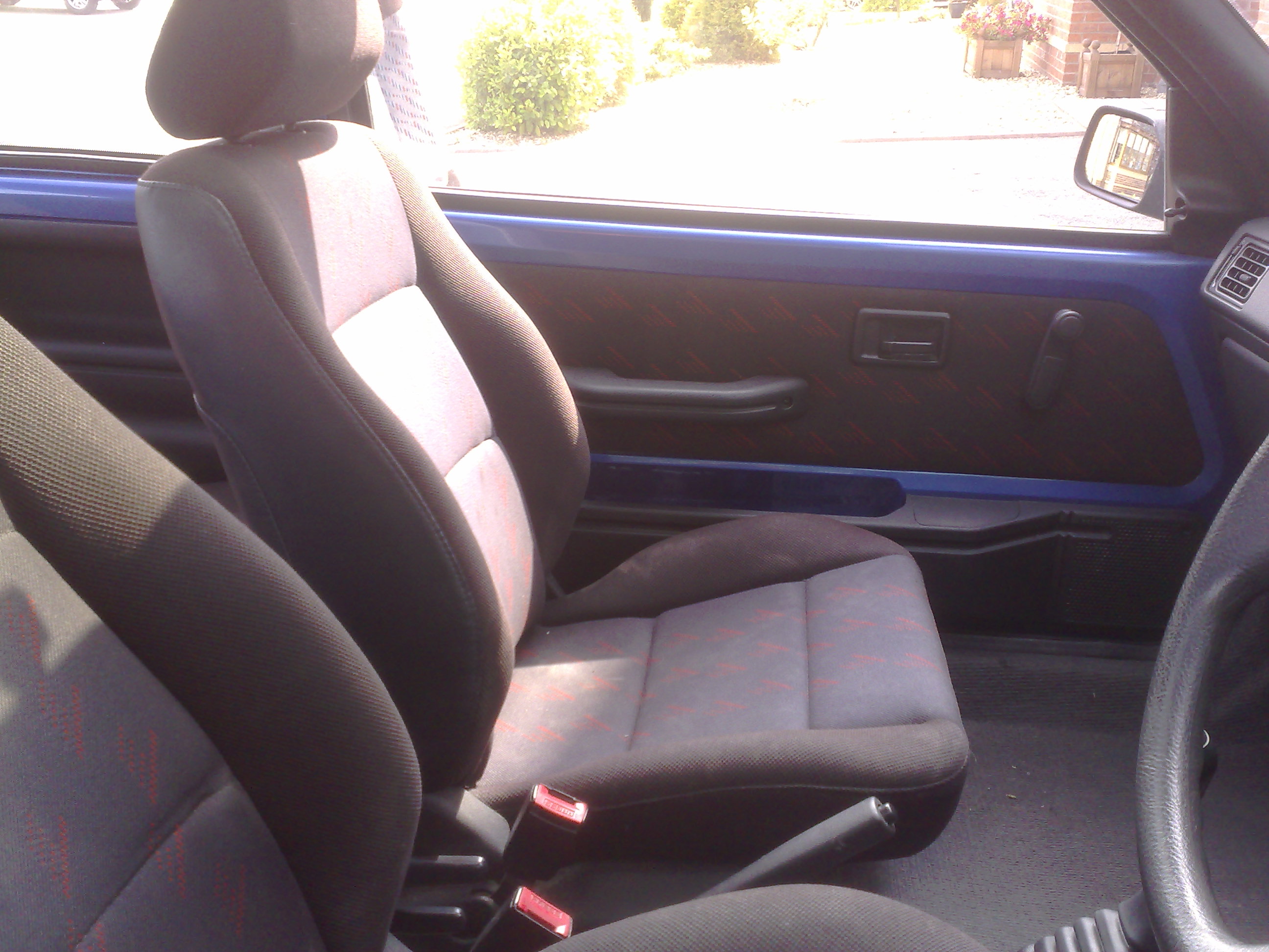 Peugeot 106 Rallye Interior. heres the interior: Front