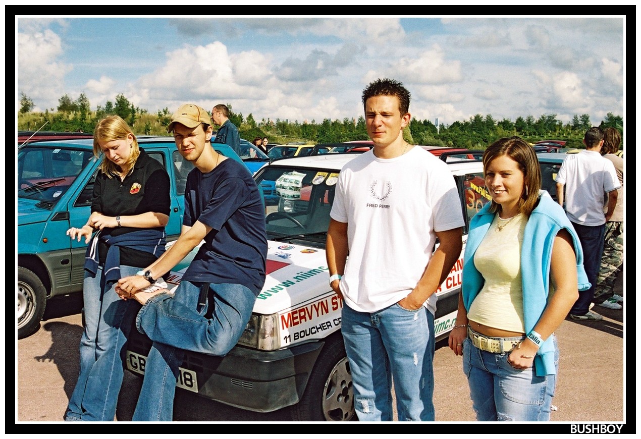 Gaydon 2006 - Just before Pete chased Babz with his feet :-O