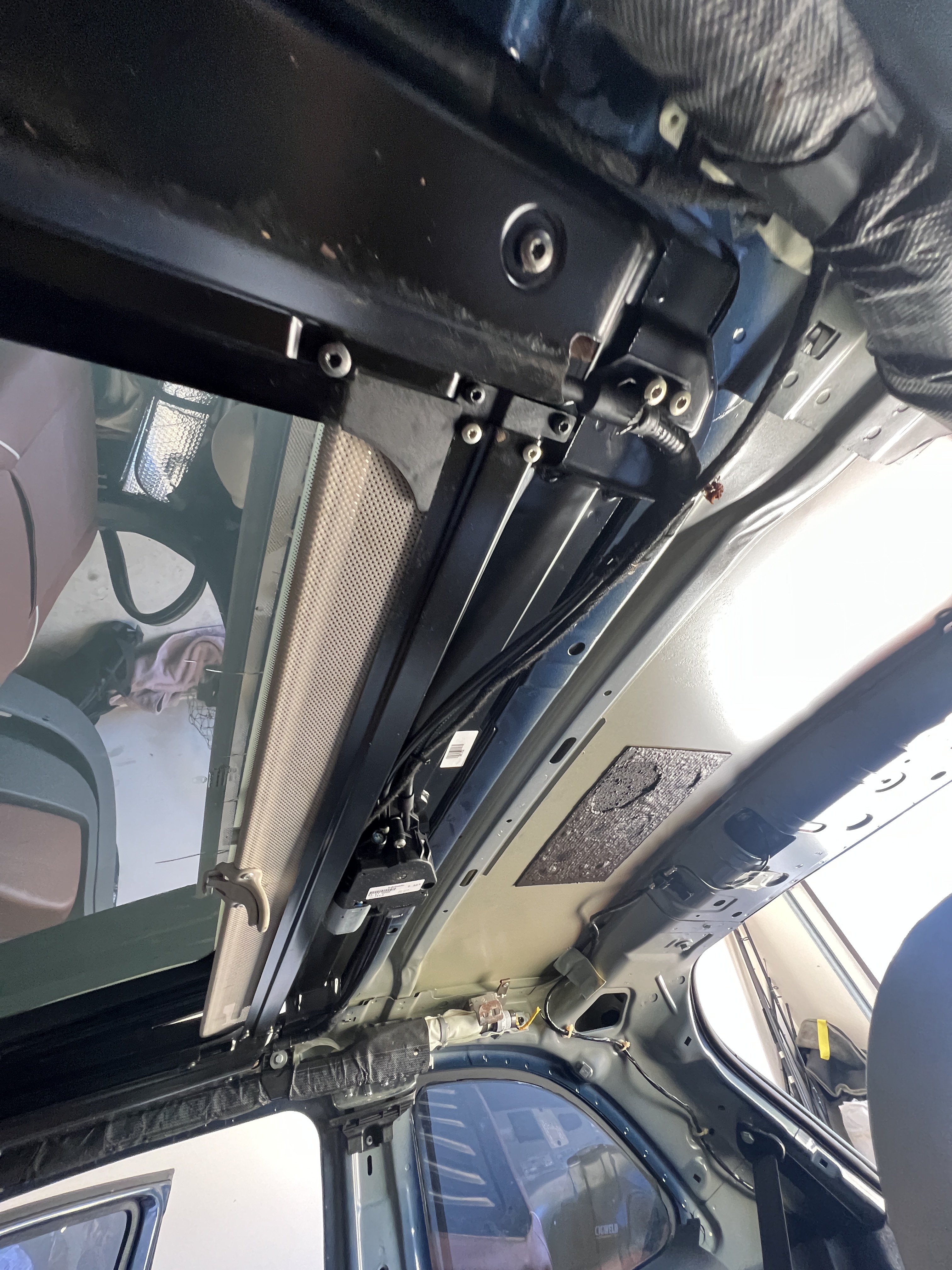 Sunroof/moonroof stuck up one corner FIAT 500 (2007+) The FIAT Forum