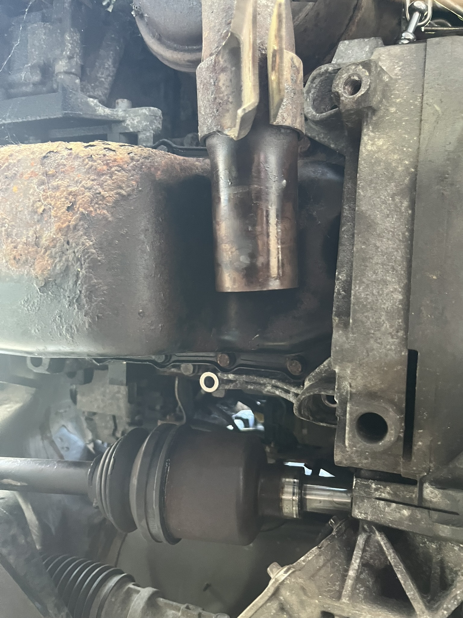 bottom_view_engine_gearbox_mounting.JPEG