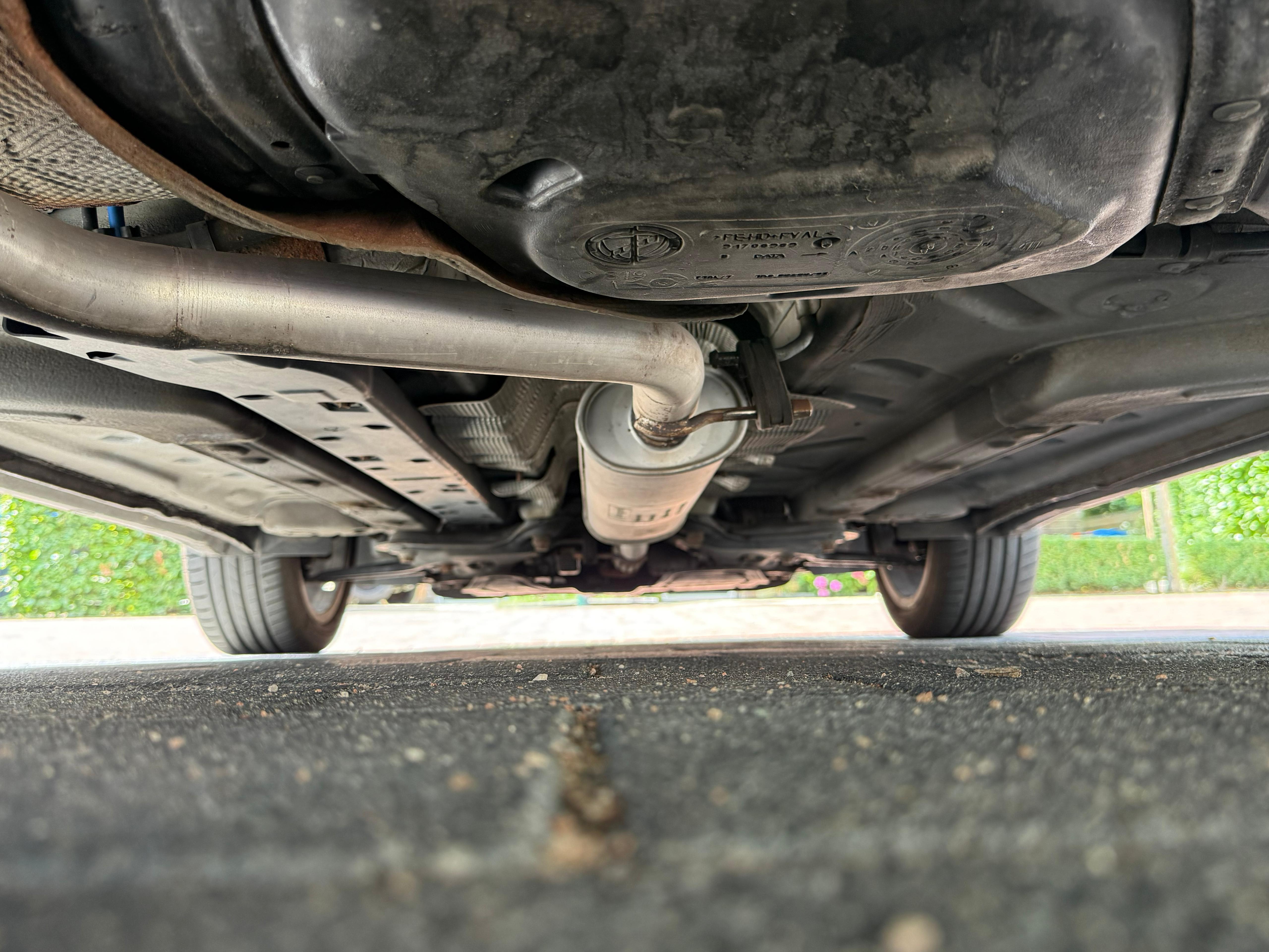 Exhaust.jpg