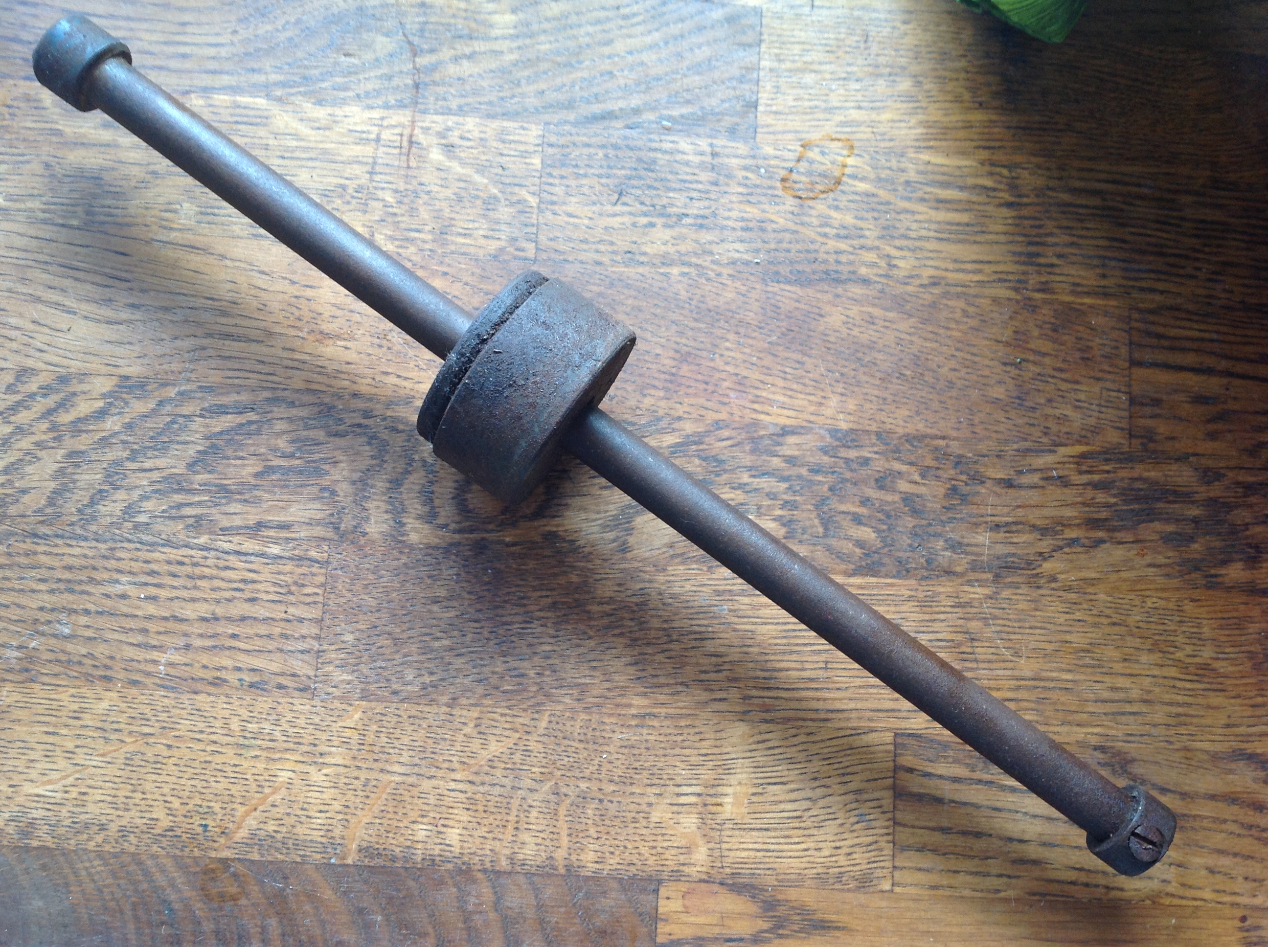 Gudgeon pin slide hammer FIAT 500 (Classic) The FIAT Forum