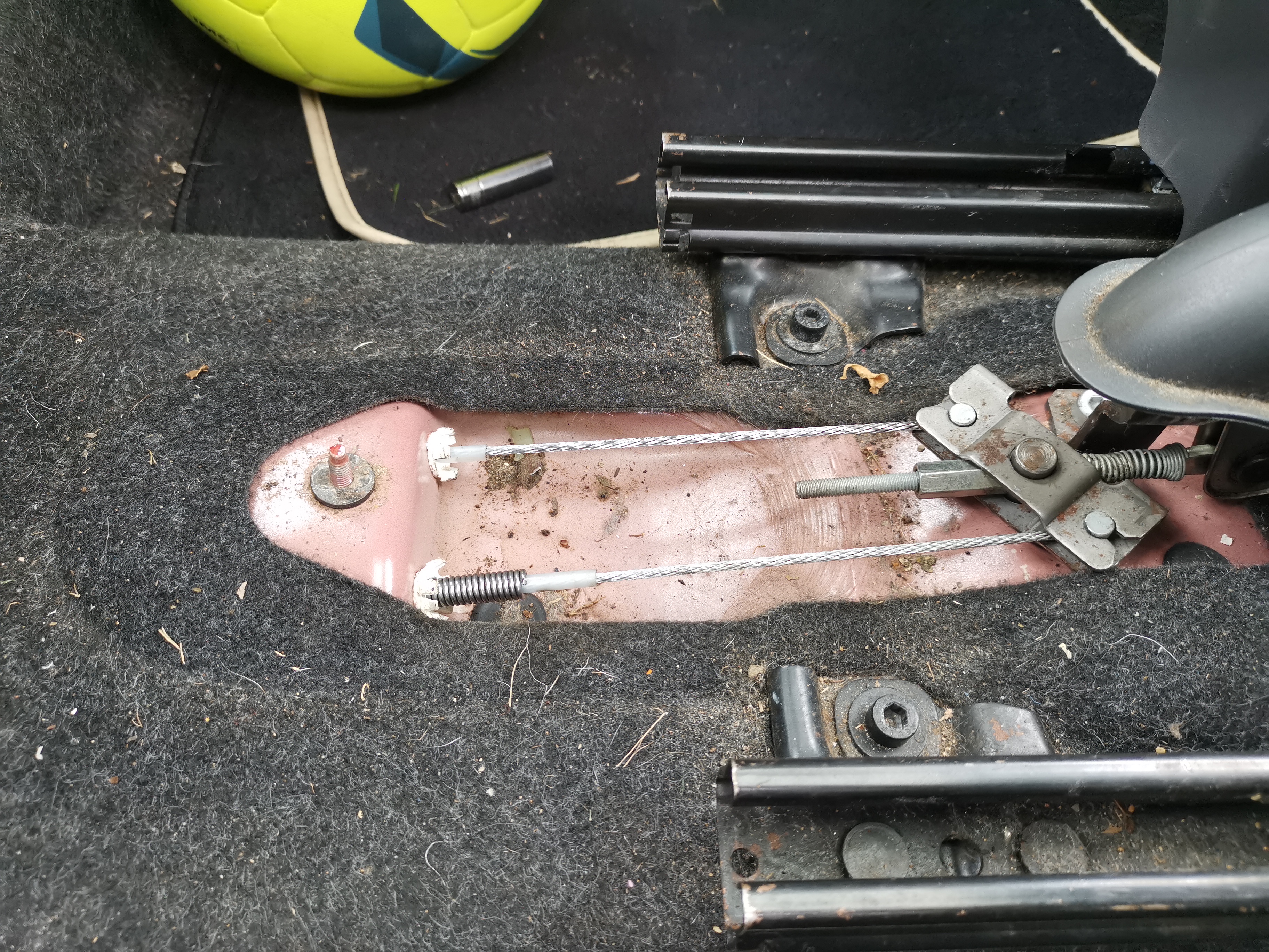 Fiat 500 handbrake cable hotsell