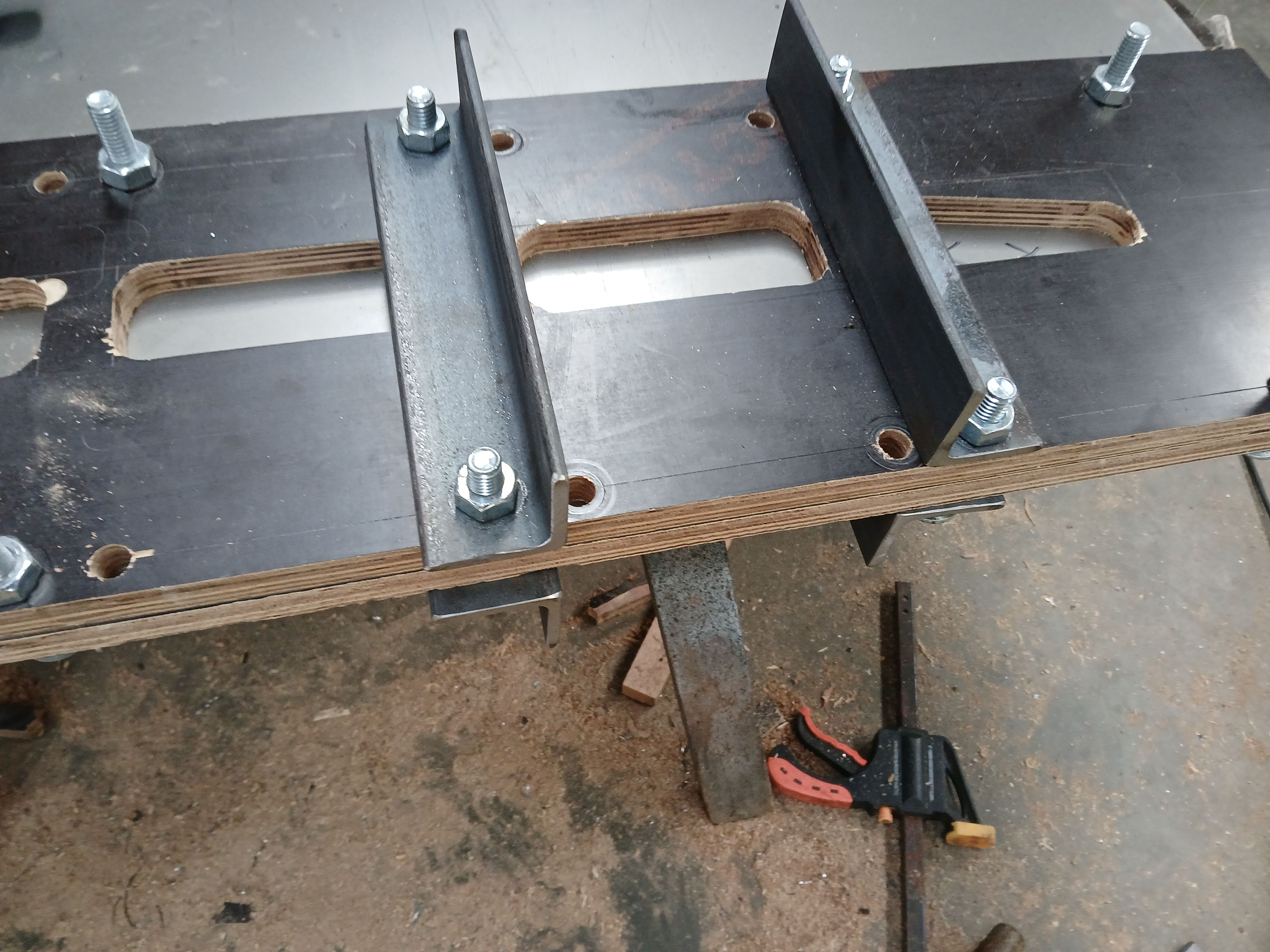 inner sill former clamped up 2.jpg
