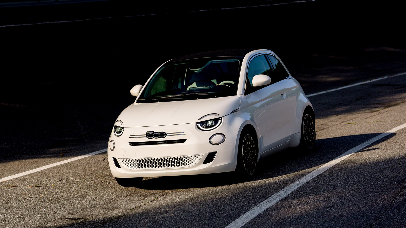 NewFiat500HybridatMirafiori_preview.jpg