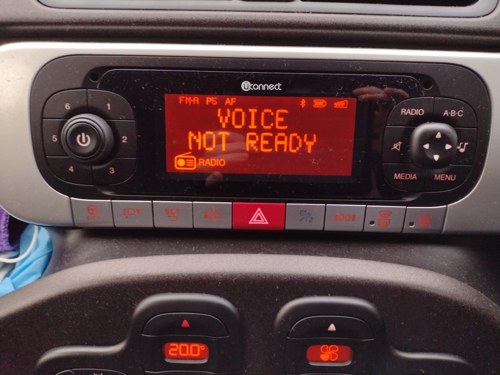 UConnect radio Voice Not Ready, FIAT Panda (2012+)