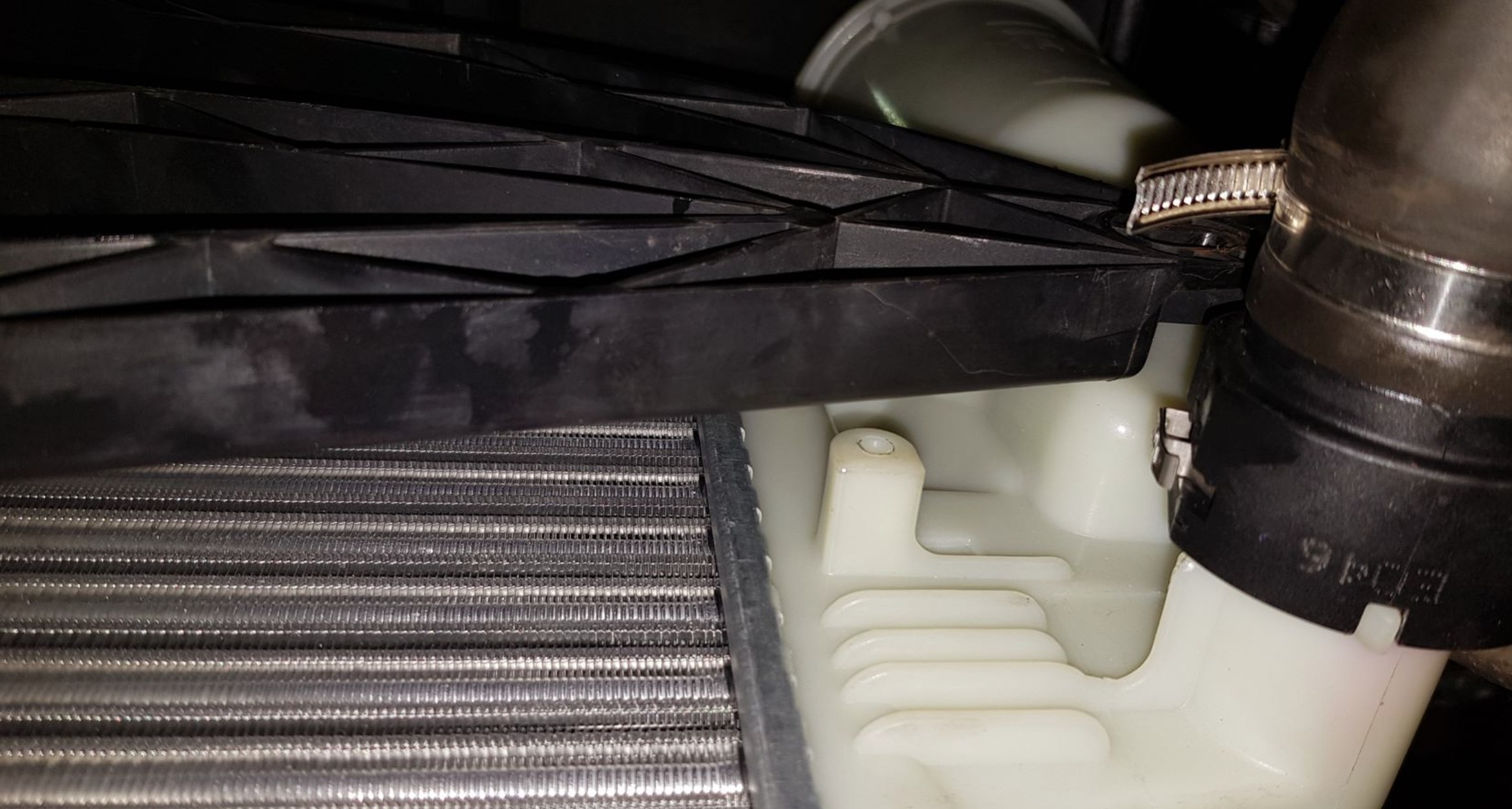 radiator shroud too long.jpg