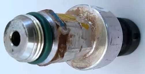 Some_idiot_removed_the_sensor_with_the_nipple.jpg