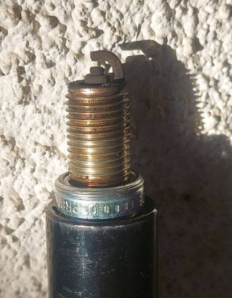 Spark plug.jpg