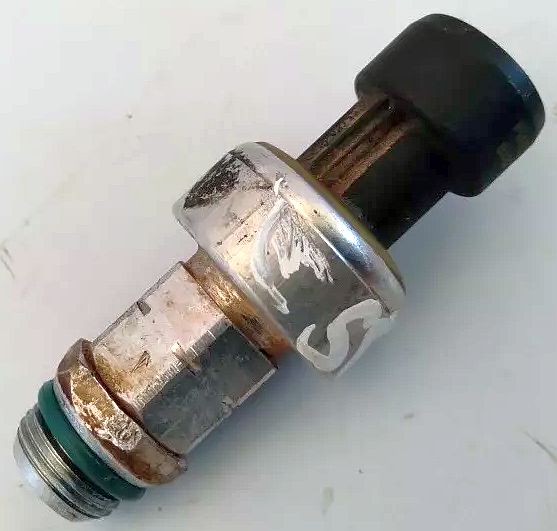 Used_AC_transducer_WITH_THE_NIPPLE.jpg