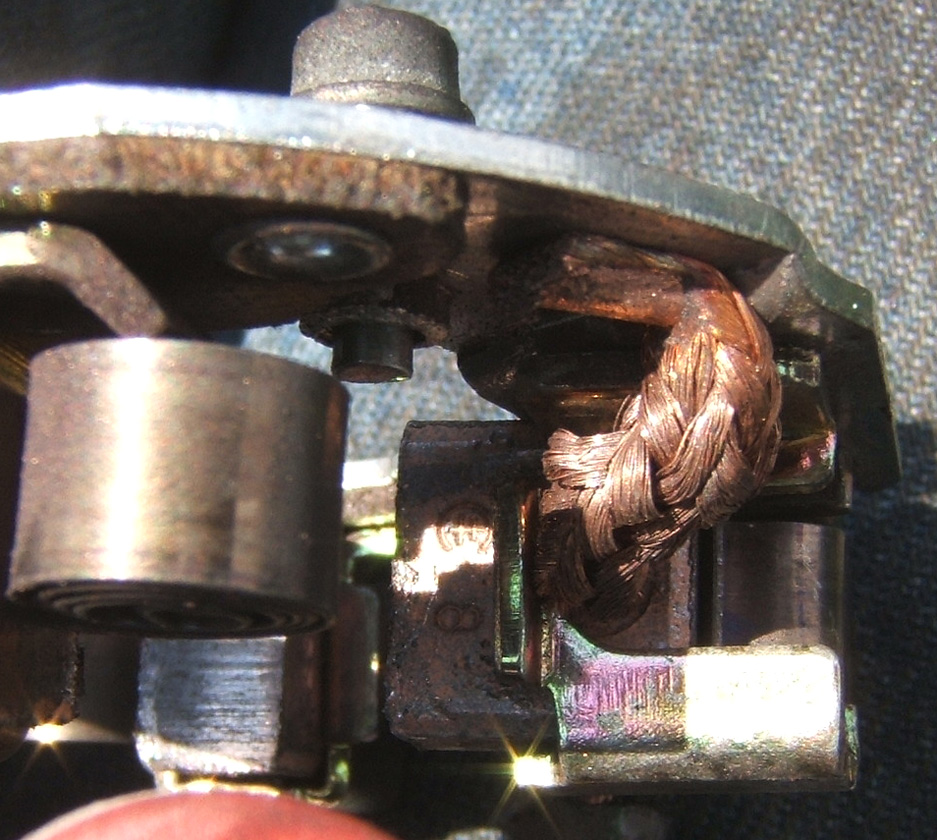 1.4 12v Starter motor brush