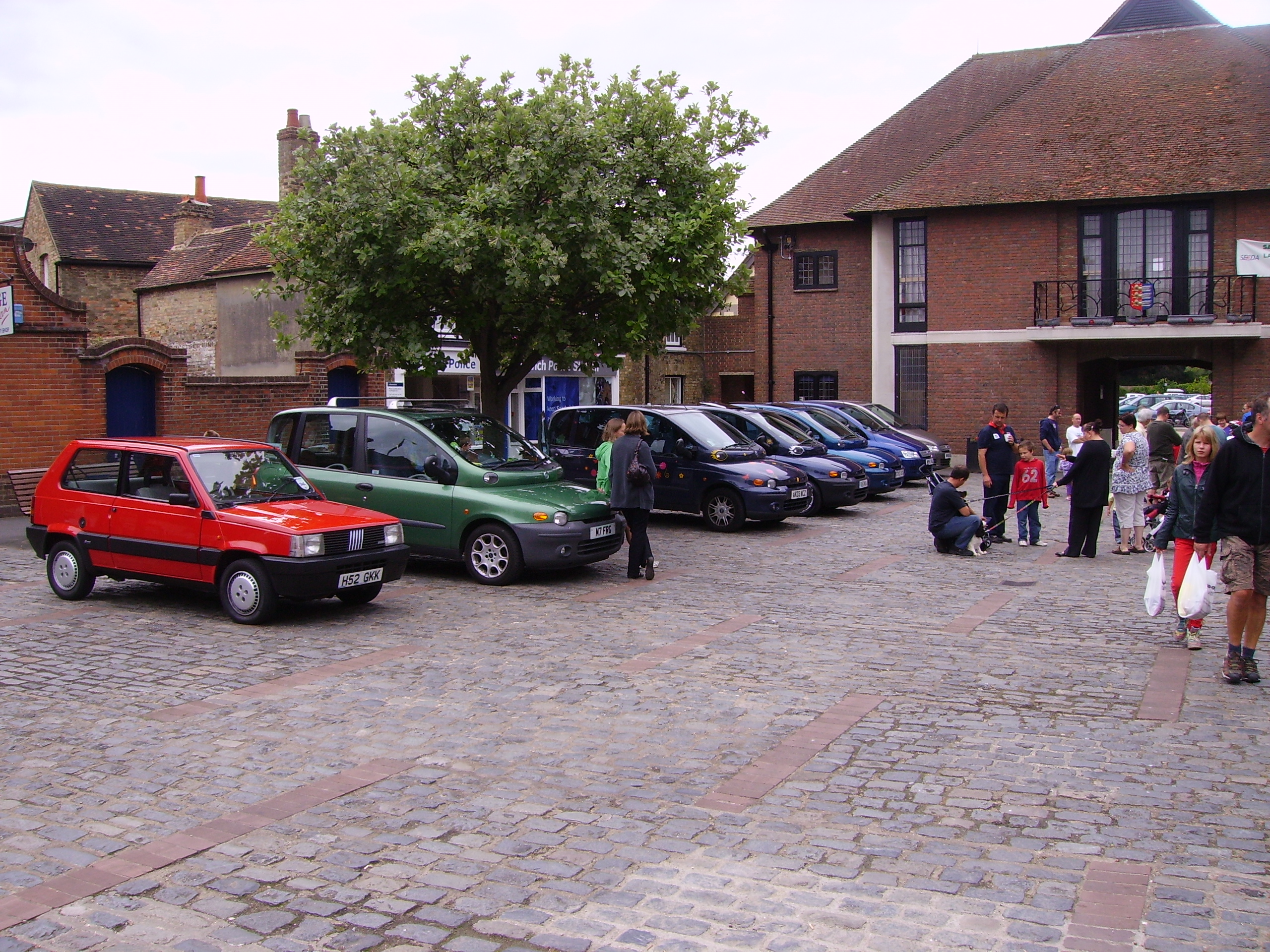 Andy_Gibbon_s_immaculate_Panda_at_Sandwich_Guildhall