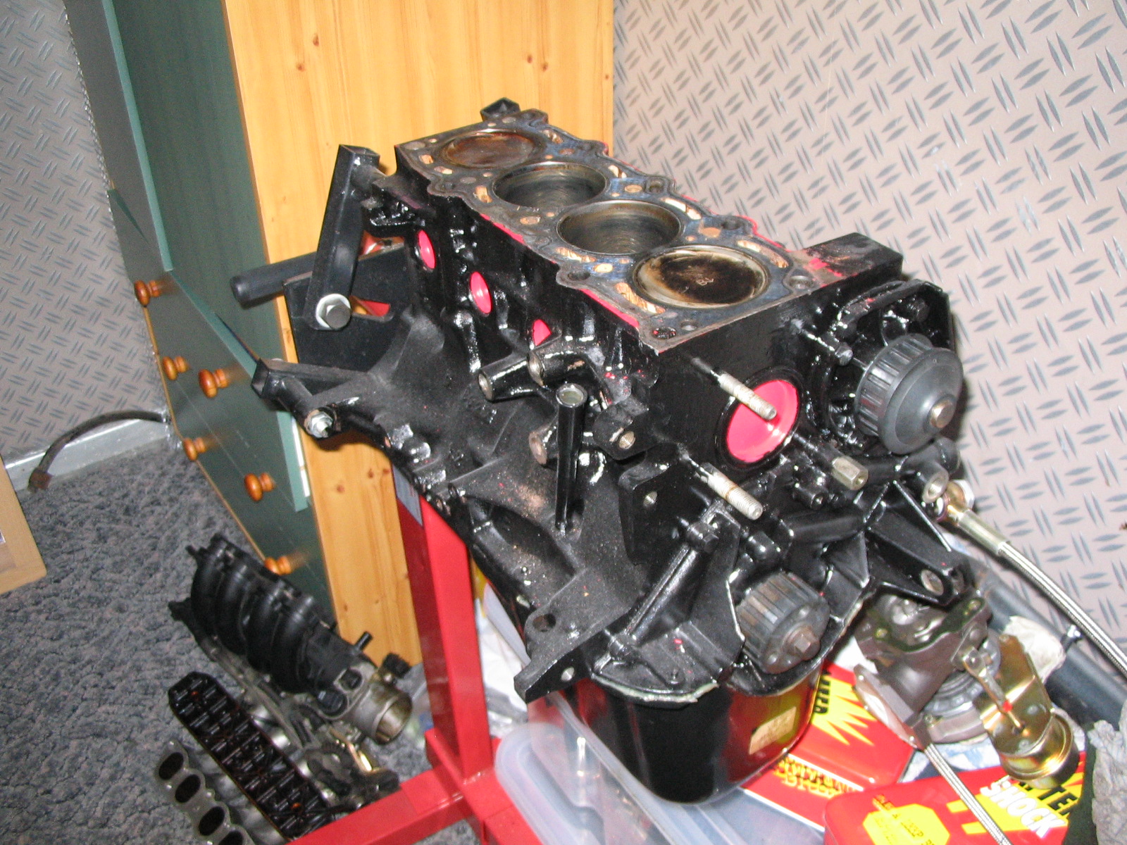 Block 8v Pistons