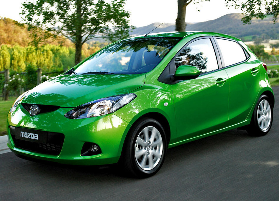 Mazda2_6_9wb.jpg