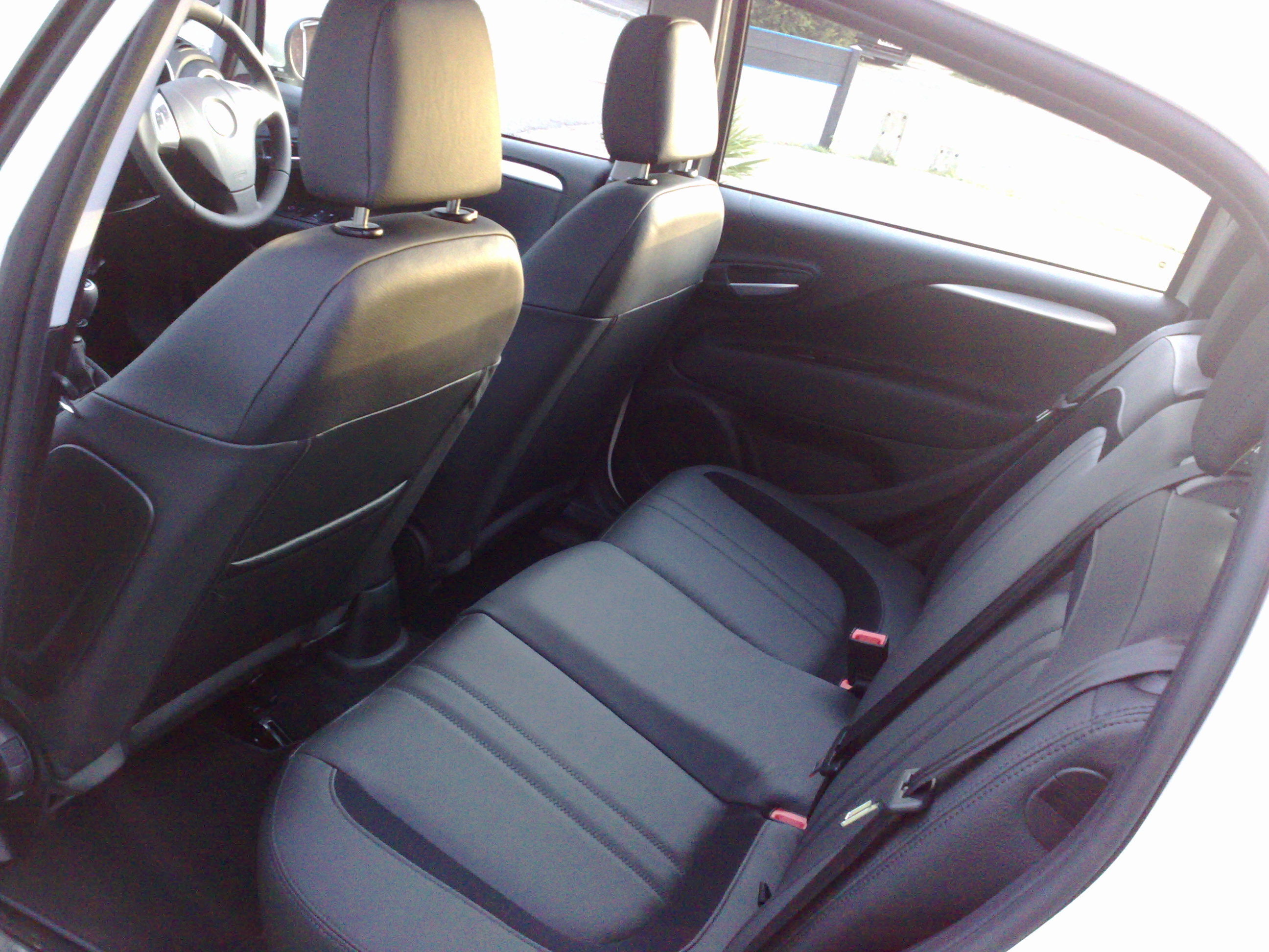 Rear_seats2.jpg