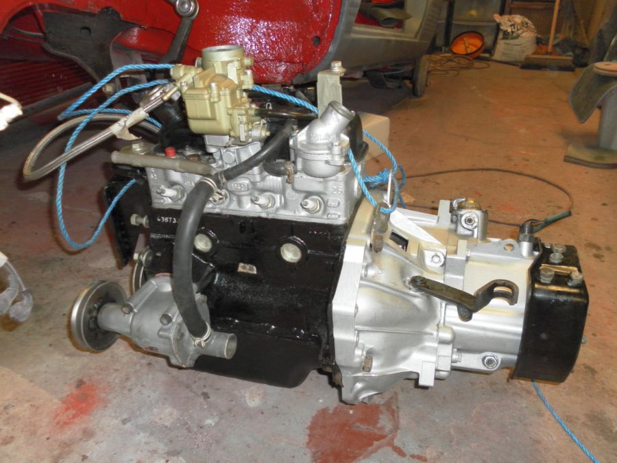 mk1_panda_eingine_and_gearbox_ready_to_go_back_in.jpg