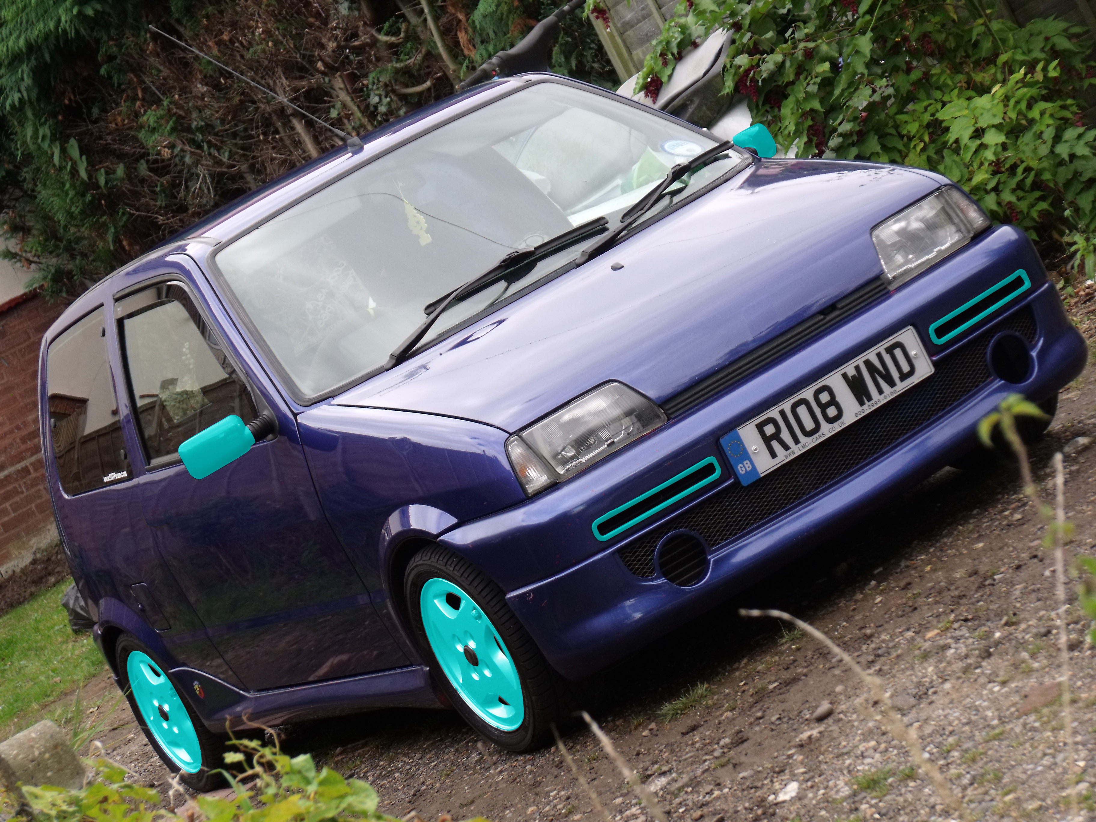 DSCF2256edit_wheels_doors_and_bonnet_shaved_cyan.jpg