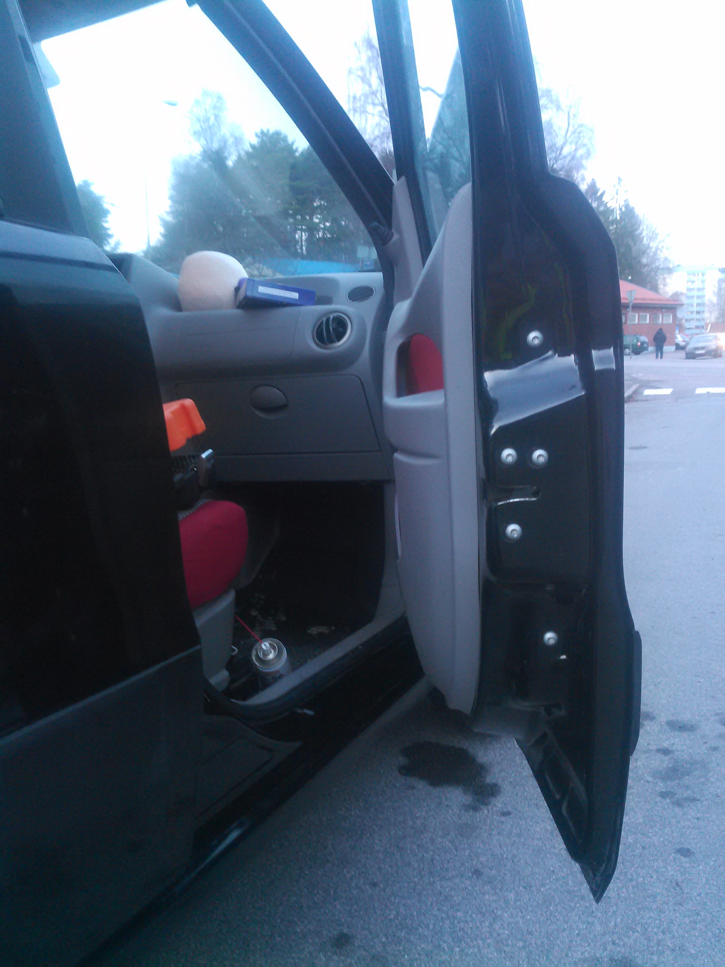 Technical Panda Passanger Door Handle Sticking Not Releasing