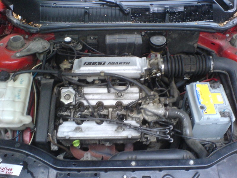 engine bay 2.0 8v