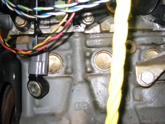 engine showing knock sensor placement