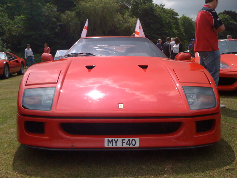 Ferrari_F40_Front