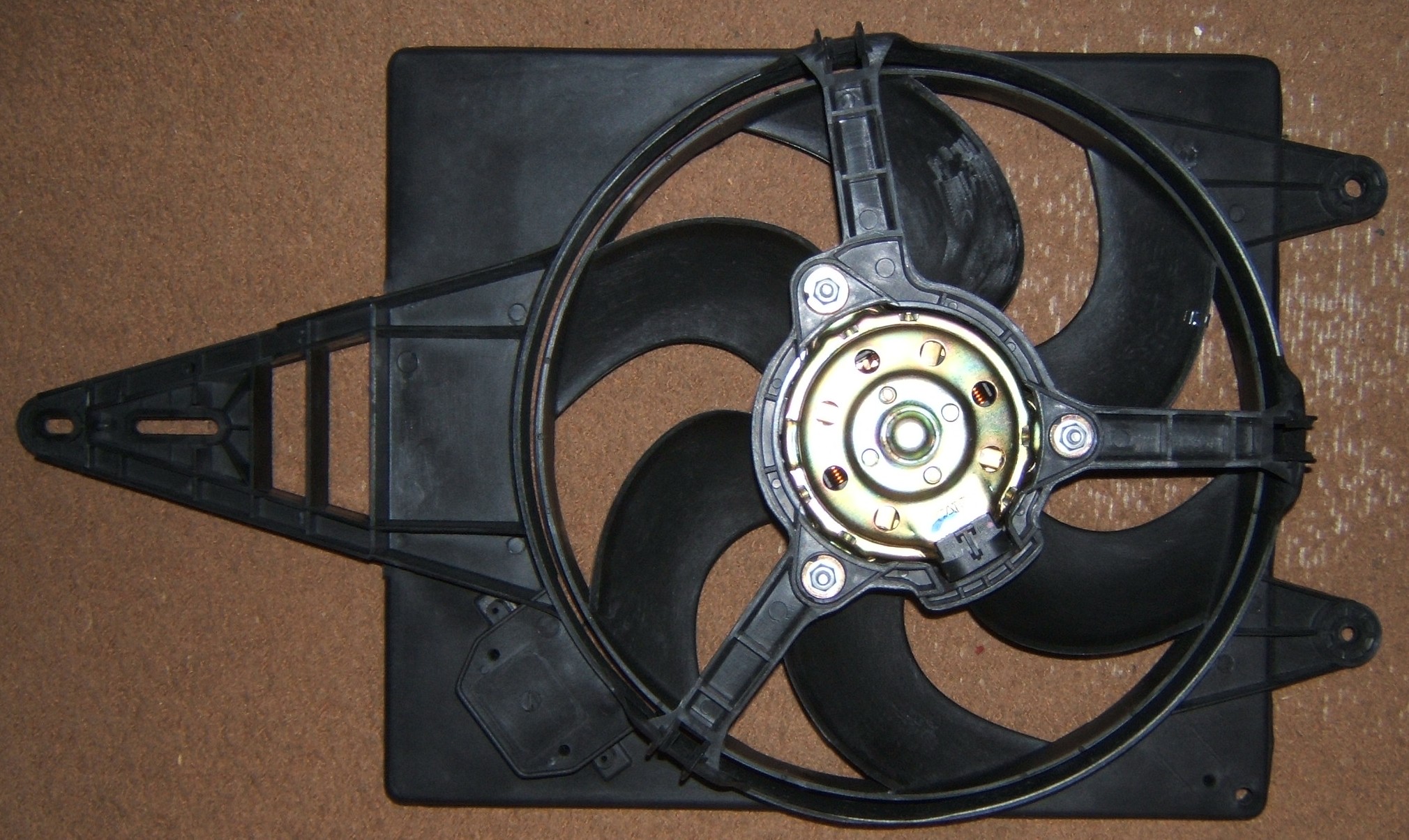 Fiat Bravo 1.8 Radiator Fan PN:8240077