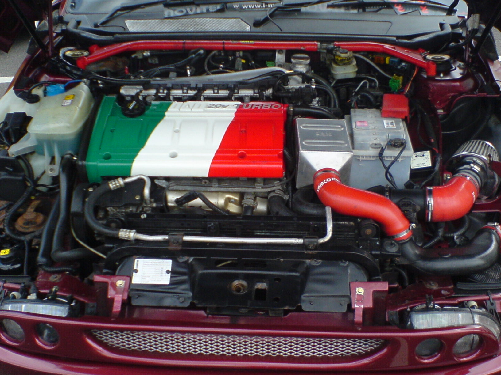 Fiat Coupe with Italian flag rocker cover