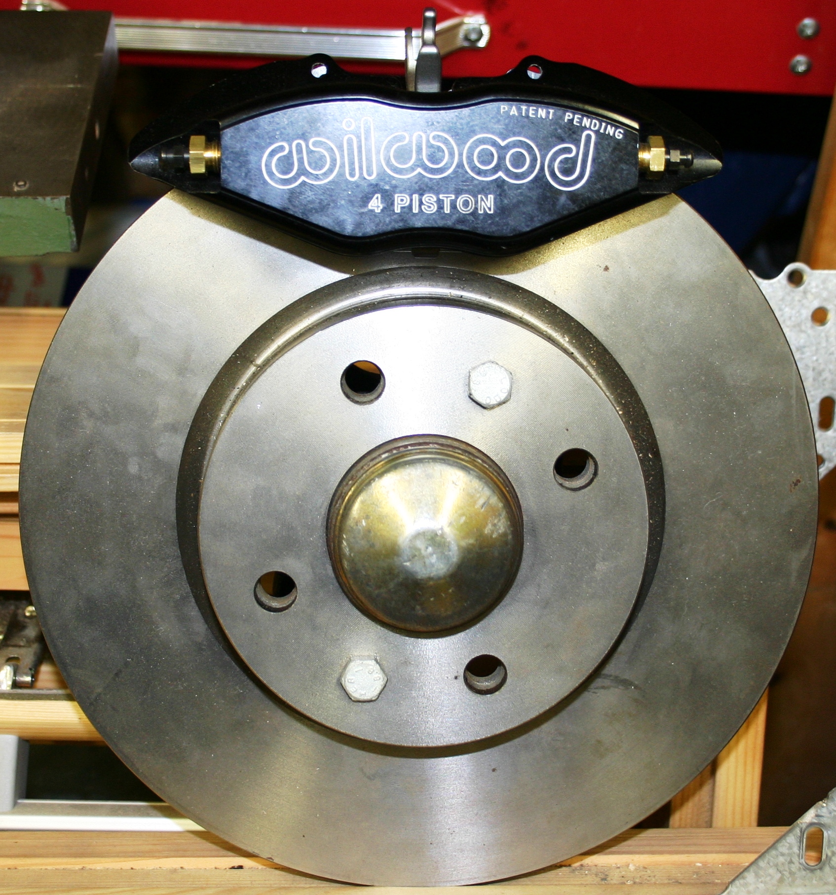 Fiat Stilo rear Wilwood 4 pot handbrake conversion caliper