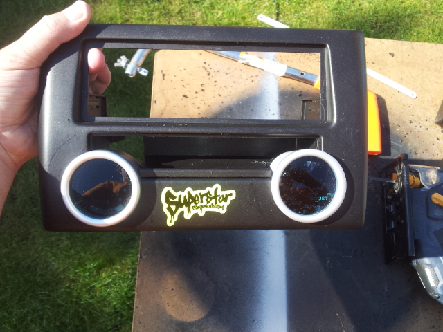gauges in stereo surround