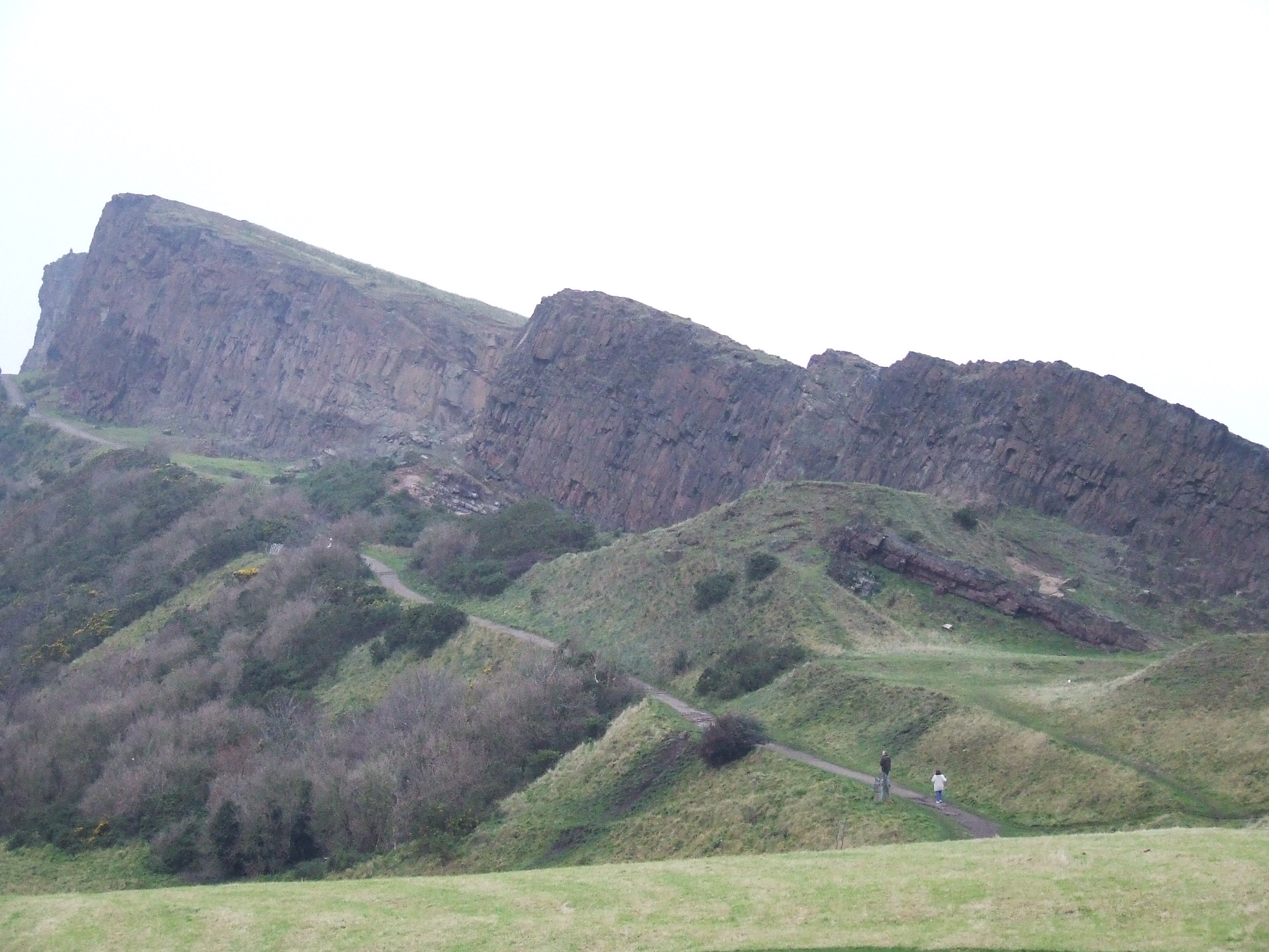 hollyrood_crags