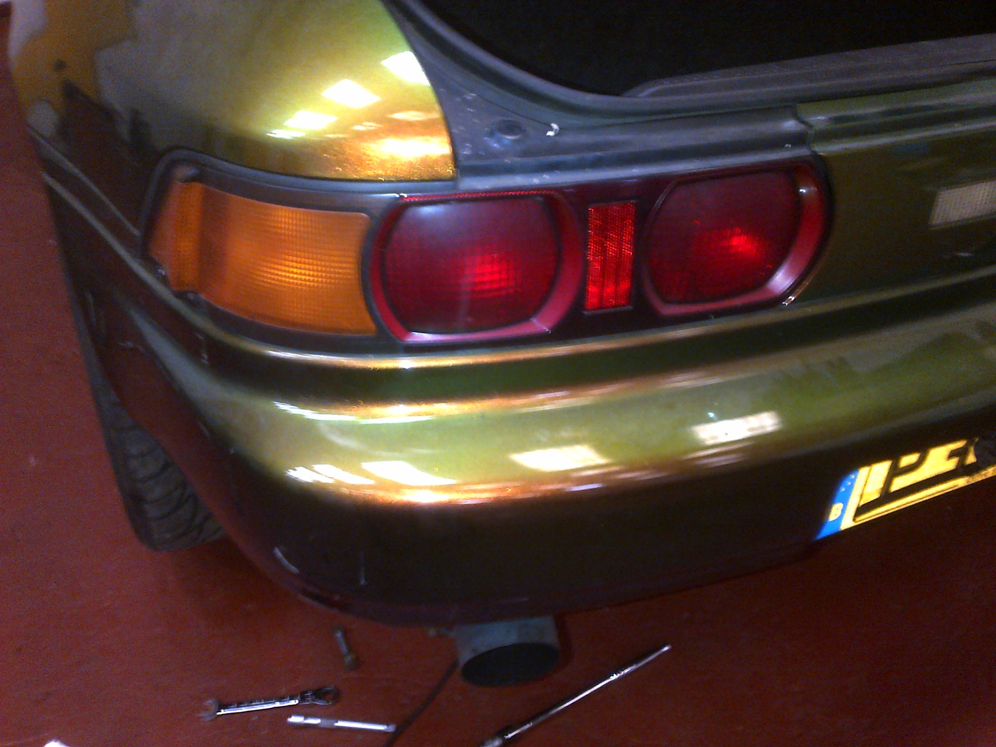 left rear light MR2