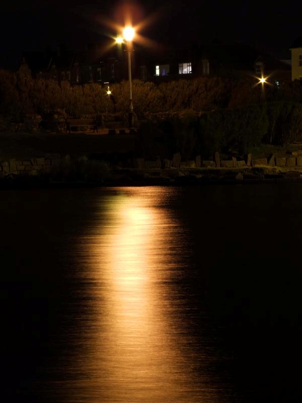 light_lake_reflect
