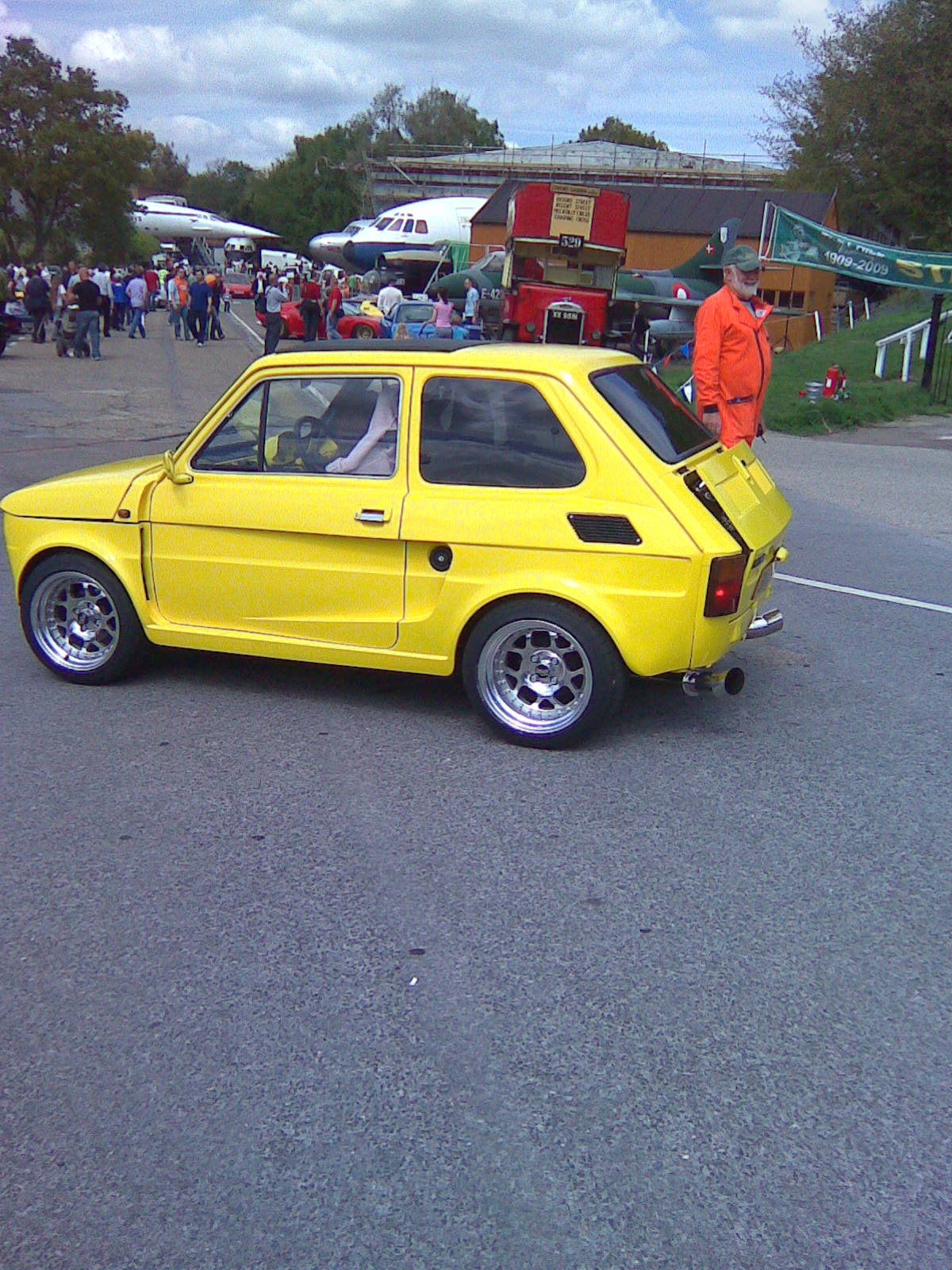 Mental Yellow