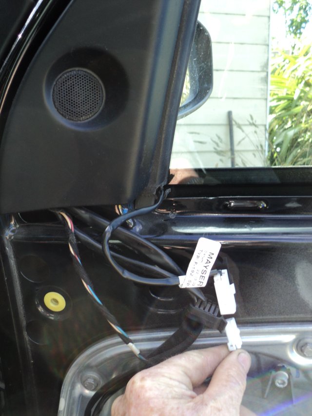Outside temp sensor plug