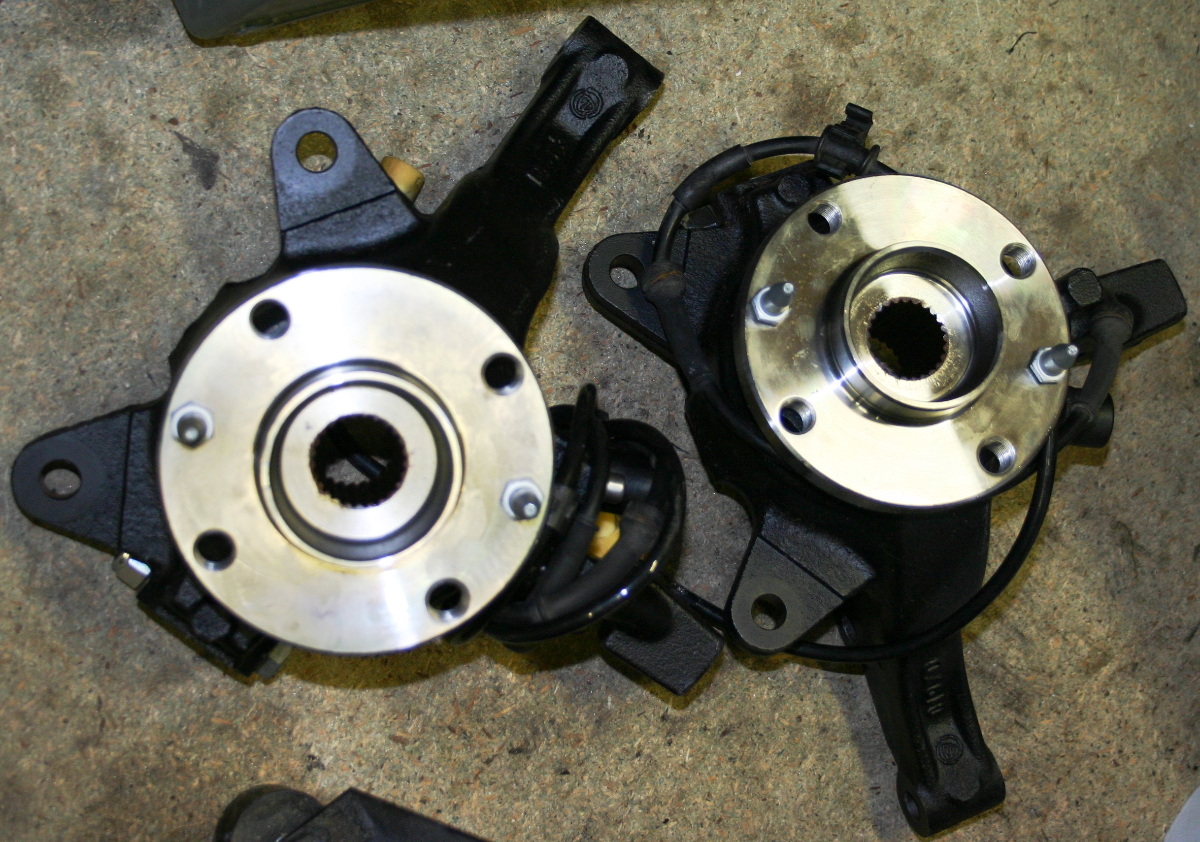 Reconditioned/new front hubs