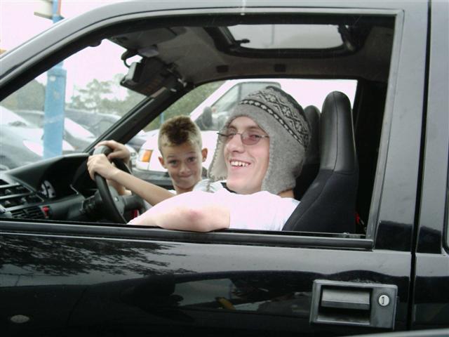 Tom allows Stan laurel a test drive ;)