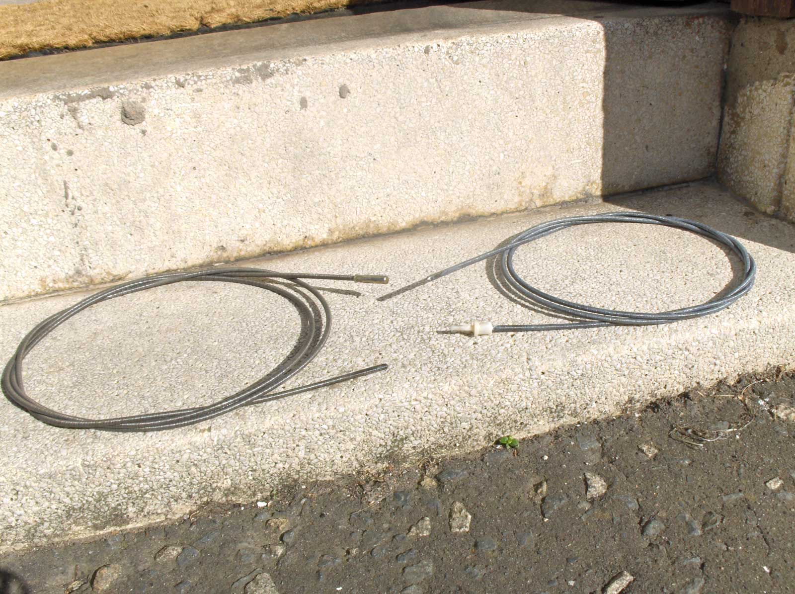 Uno speedo cable maintenance