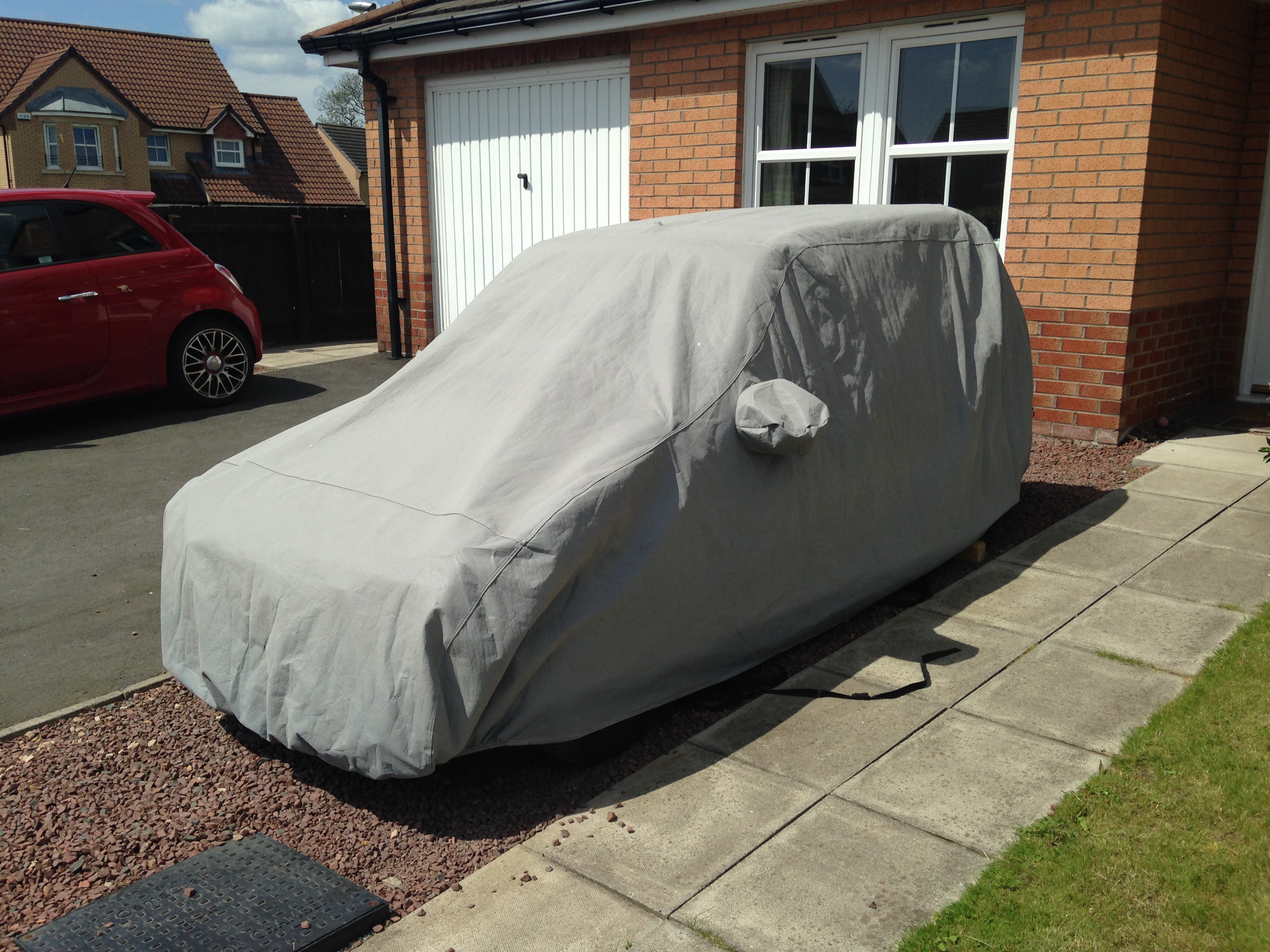 Y10 Race car arrives
