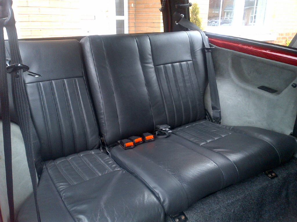 Y10 rear seats in leather