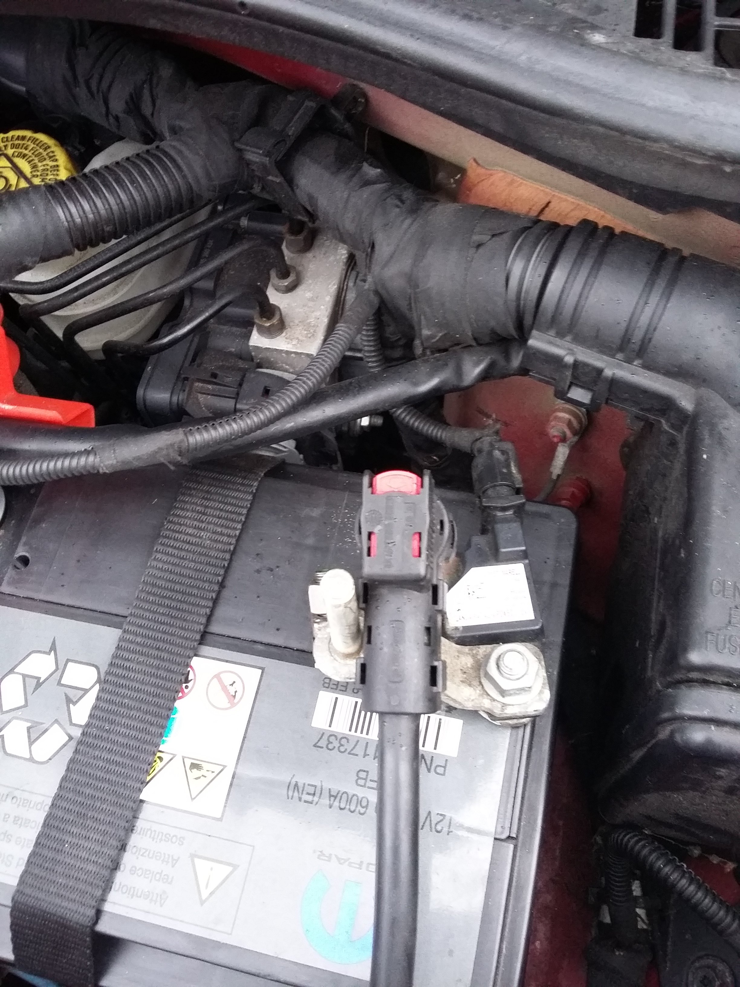 Punto (Evo/2012+) Basic battery set.up The Spike The FIAT Forum